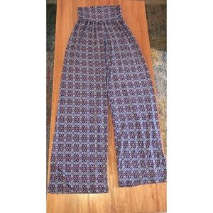 GILLI pants. Size XS.